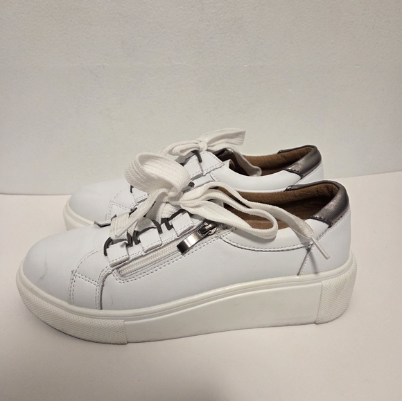 White Leather Sneakers with Laces By Bay Lane Sz 8 - Picture 8 of 16